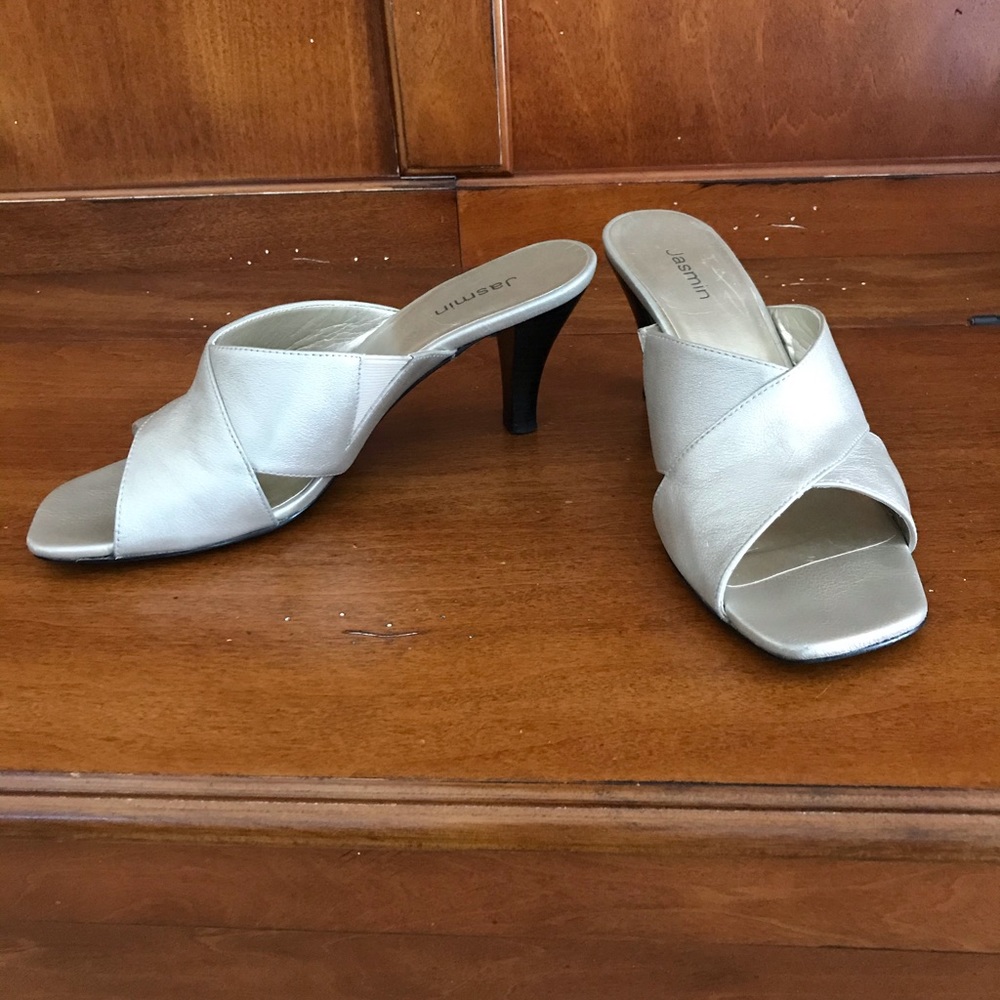 Jasmin metallic leather sandals